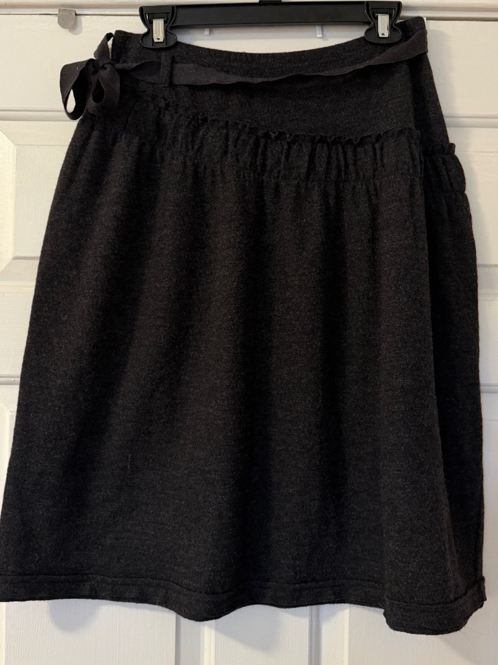 Lilith 100% Wool Midi Skirt Women's Medium 40 Charcoal Gray Ribbon Tie Luxury